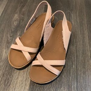 Sketchers Luxe Foam sandals